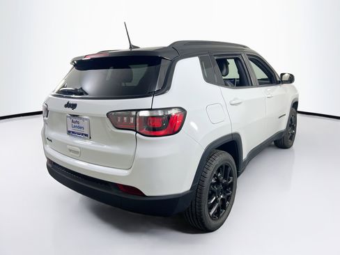 Used 2023 Jeep Compass Altitude w/ Sun and Sound Group image 5