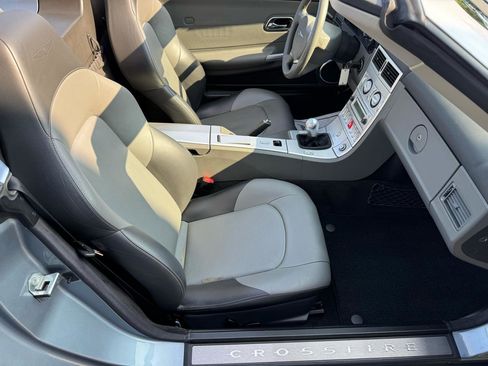 Used 2005 Chrysler Crossfire Limited RWD image 15