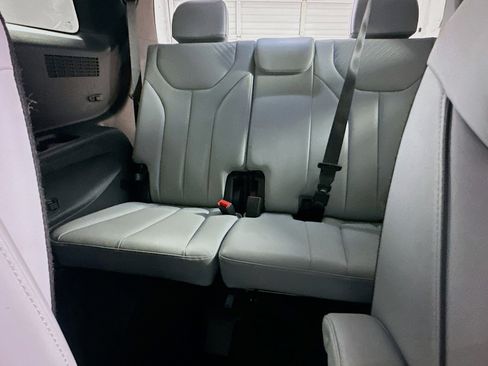 Used 2025 Hyundai Palisade SEL image 28