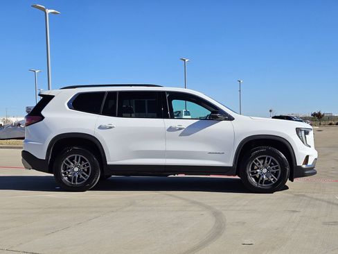 Certified 2025 GMC Acadia Elevation image 9