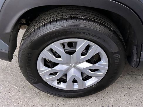 Used 2023 Toyota Corolla Cross L image 11