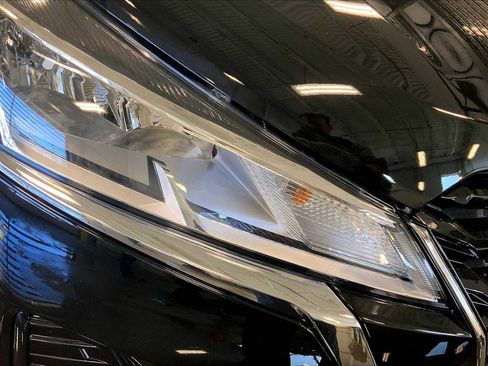 Used 2024 Nissan Kicks S image 25