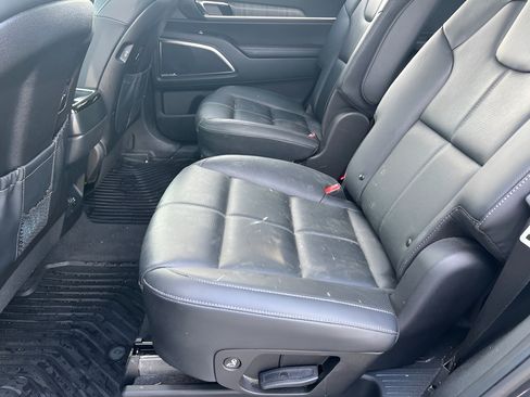 Used 2025 Kia Telluride SX w/ SX Captain's Chair Package AWD/4WD image 12