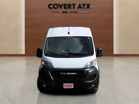 Used 2025 RAM ProMaster 2500 w/ Convenience Group FWD image 8