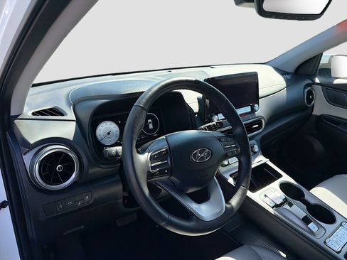 Used 2023 Hyundai Kona Limited FWD image 8
