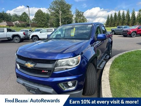 Used 2015 Chevrolet Colorado Z71 w/ LPO, Bed Protection Package AWD/4WD image 3