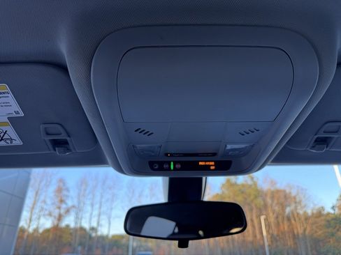 Used 2019 Chevrolet Equinox LS w/ LS Convenience Package image 33