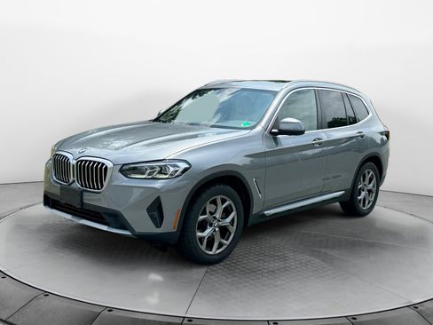 Used 2023 BMW X3 xDrive30i w/ Premium Package AWD/4WD image 3