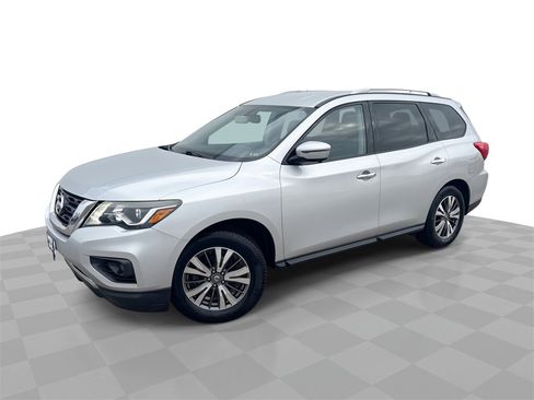 Used 2017 Nissan Pathfinder SL image 1