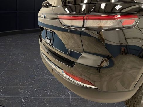 Used 2024 Jeep Grand Cherokee Limited 4xe w/ Luxury Tech Group II image 36