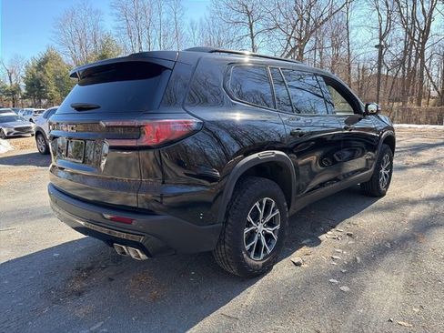 Used 2024 GMC Acadia AT4 w/ Luxury Package image 3