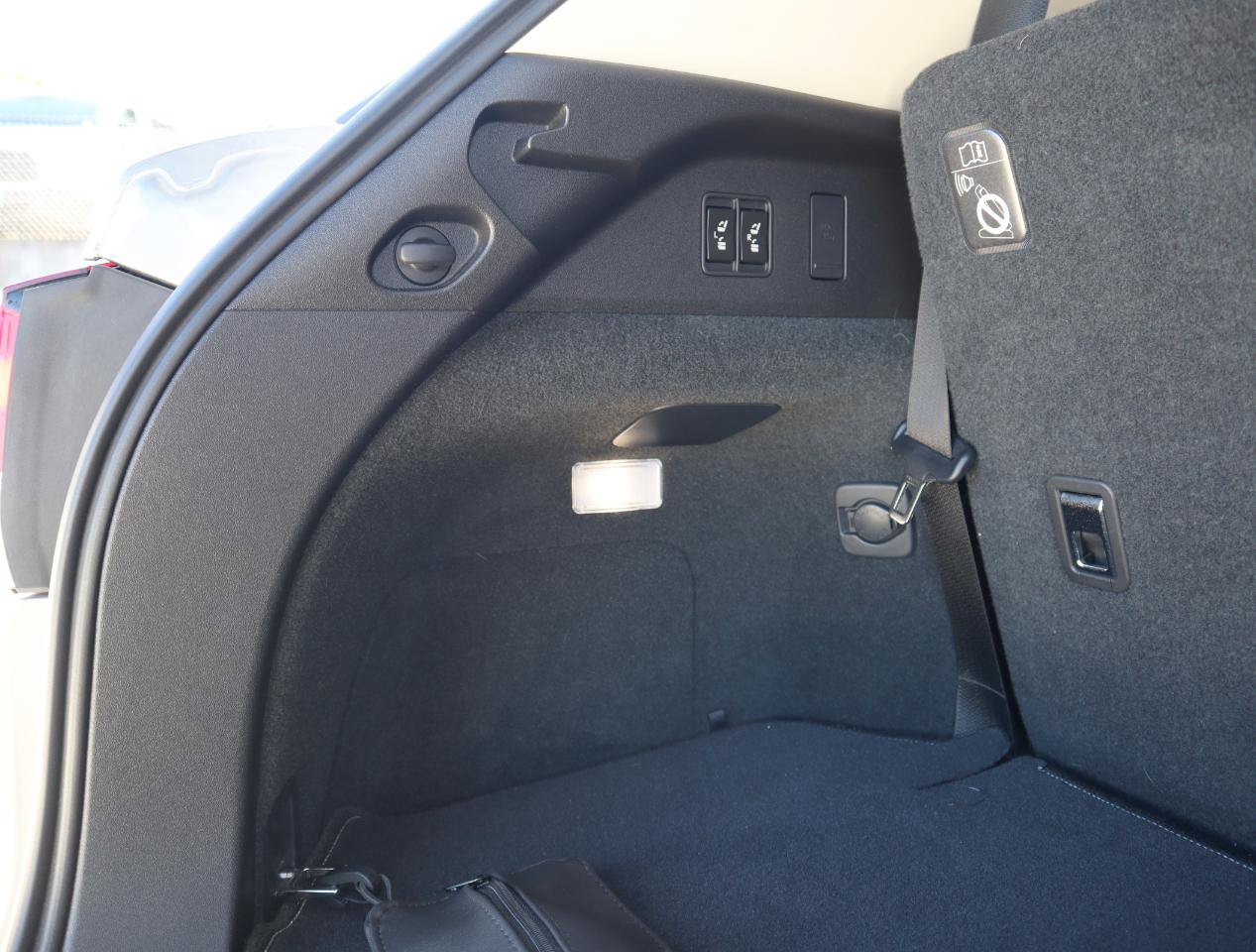 Used 2021 Lexus RX 350L Luxury w/ Accessory Package AWD/4WD image 31