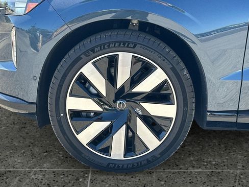 New 2025 Volvo EX90 Ultra image 11