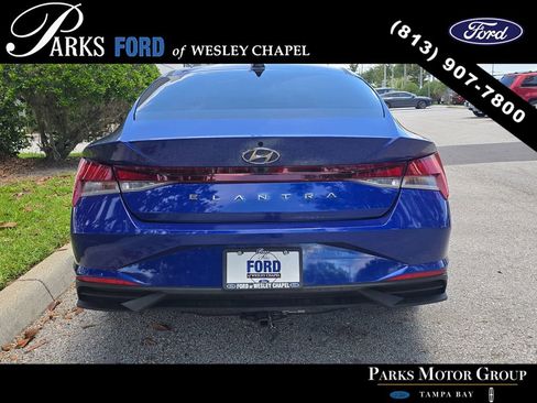Used 2021 Hyundai Elantra SEL w/ Convenience Package FWD image 5
