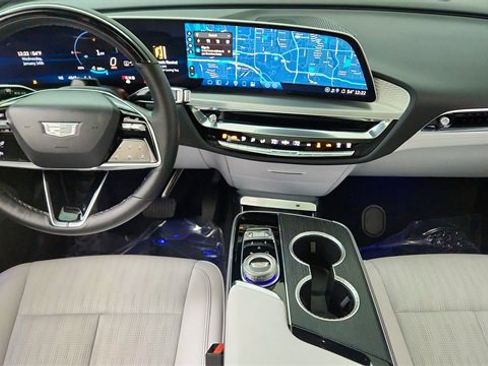 Used 2025 Cadillac Lyriq Luxury image 36