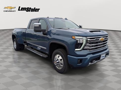 New 2026 Chevrolet Silverado 3500 High Country w/ Technology Package AWD/4WD image 4