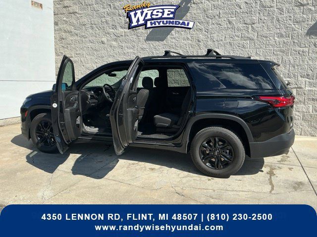 Used 2024 Chevrolet Traverse LT w/ Midnight/Sport Edition AWD/4WD image 13