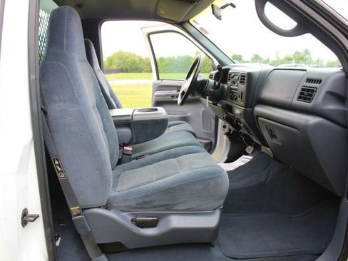 Used 2001 Ford F550 2WD Regular Cab Super Duty image 20