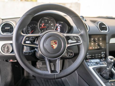 Used 2025 Porsche 718 Cayman Style Edition image 13