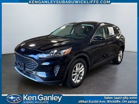 Used 2021 Ford Escape SE FWD image 1