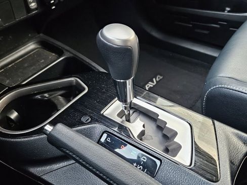 Used 2017 Toyota RAV4 Limited w/ Carpet Mat Package image 12