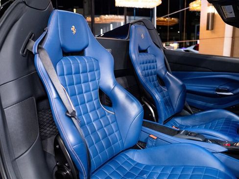 Used 2022 Ferrari F8 Tributo RWD image 9
