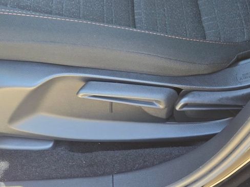 Used 2025 Honda HR-V Sport image 14