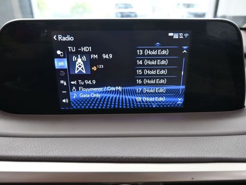 Used 2020 Lexus RX 350L FWD w/ Premium Package image 24