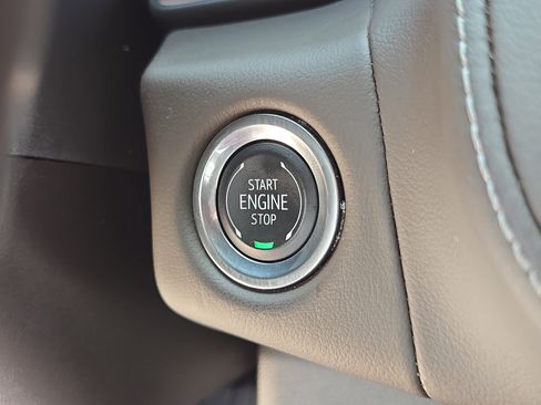Used 2024 Chevrolet Tahoe LT AWD/4WD image 29