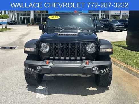 Used 2023 Jeep Gladiator Mojave AWD/4WD image 3