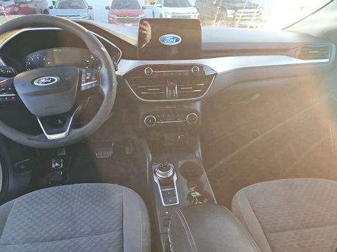 Used 2020 Ford Escape SE image 11
