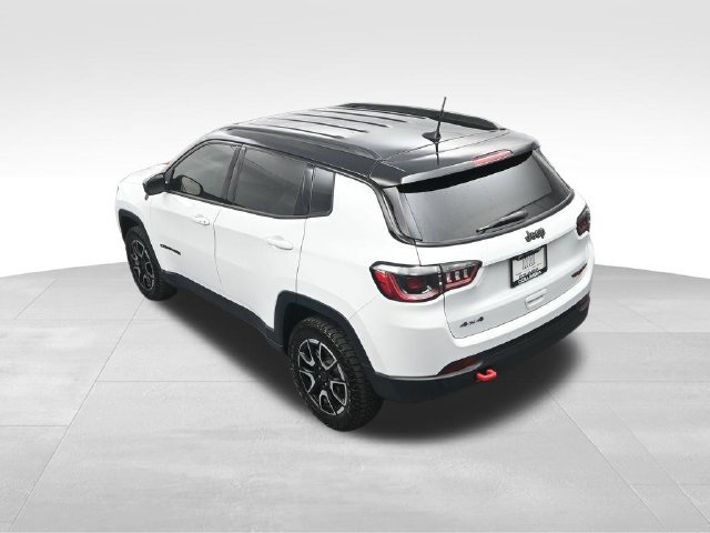 Used 2026 Jeep Compass Trailhawk AWD/4WD image 15