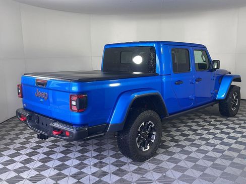 Used 2024 Jeep Gladiator Rubicon image 5