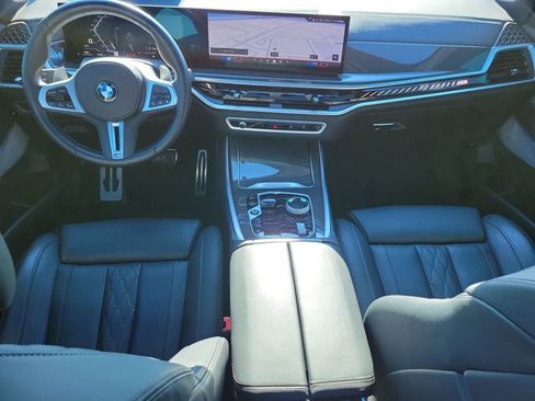 Used 2024 BMW X7 M60i w/ Executive Package image 18