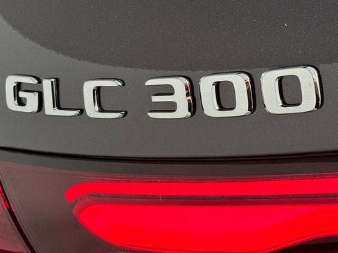New 2026 Mercedes-Benz GLC 300 image 8