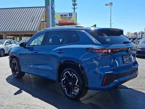 Certified 2025 Volkswagen Tiguan SEL R-Line image 4