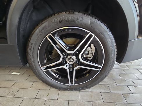 Used 2022 Mercedes-Benz GLB 250 4MATIC image 37