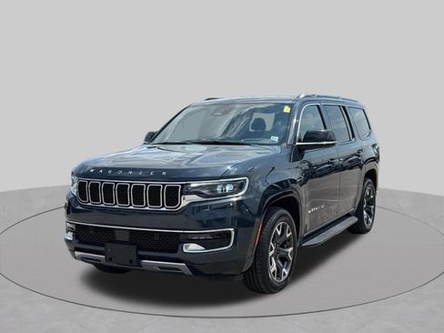 Used 2024 Jeep Wagoneer Series III AWD/4WD image 9