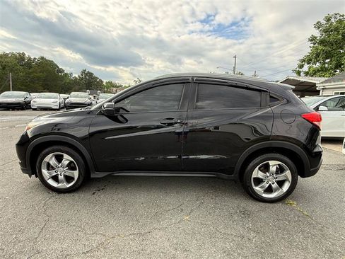 Used 2017 Honda HR-V EX-L image 2