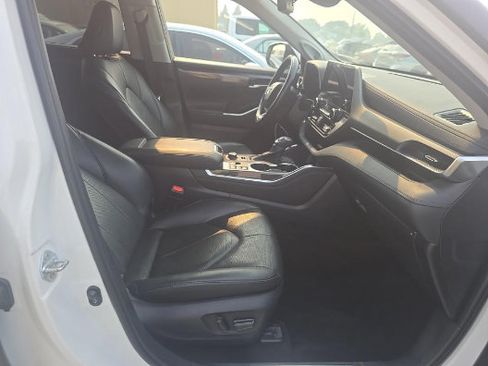 Used 2023 Toyota Highlander Limited AWD/4WD image 13