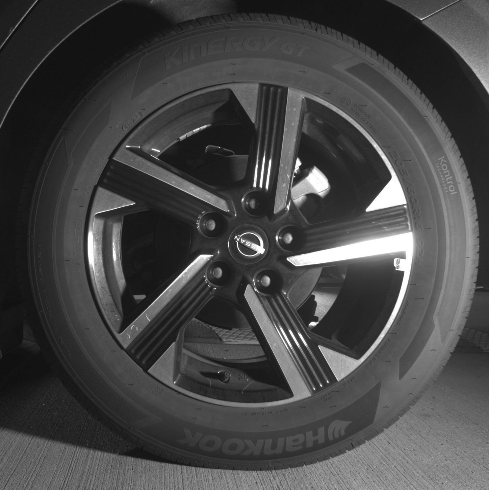 Used 2025 Nissan Sentra SV FWD image 16