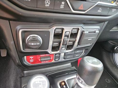 Used 2023 Jeep Wrangler Unlimited Rubicon AWD/4WD image 20