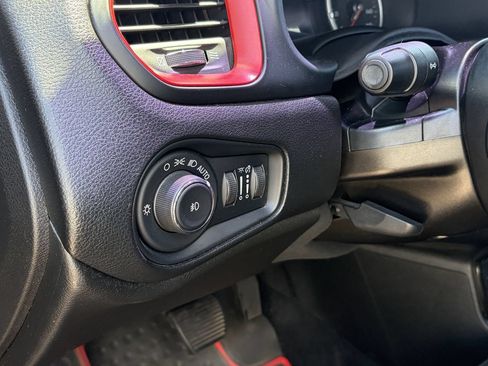 Used 2020 Jeep Renegade Trailhawk w/ Cold Weather Group AWD/4WD image 9