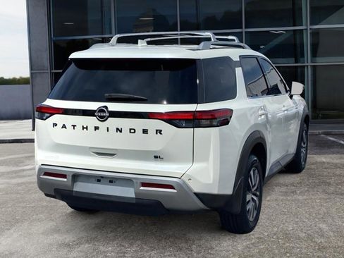 Certified 2023 Nissan Pathfinder SL w/ Black Appearance Package FWD image 7