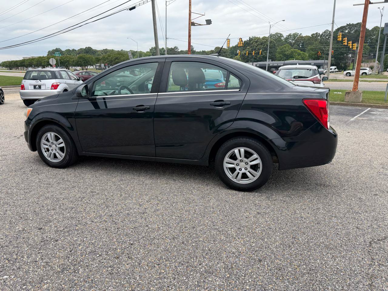 Used 2014 Chevrolet Sonic LT FWD image 23