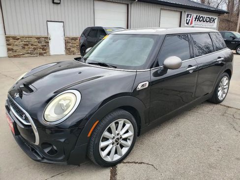 Used 2017 MINI Cooper Clubman S FWD image 3