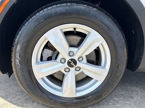Used 2021 Kia Sorento LX FWD image 30