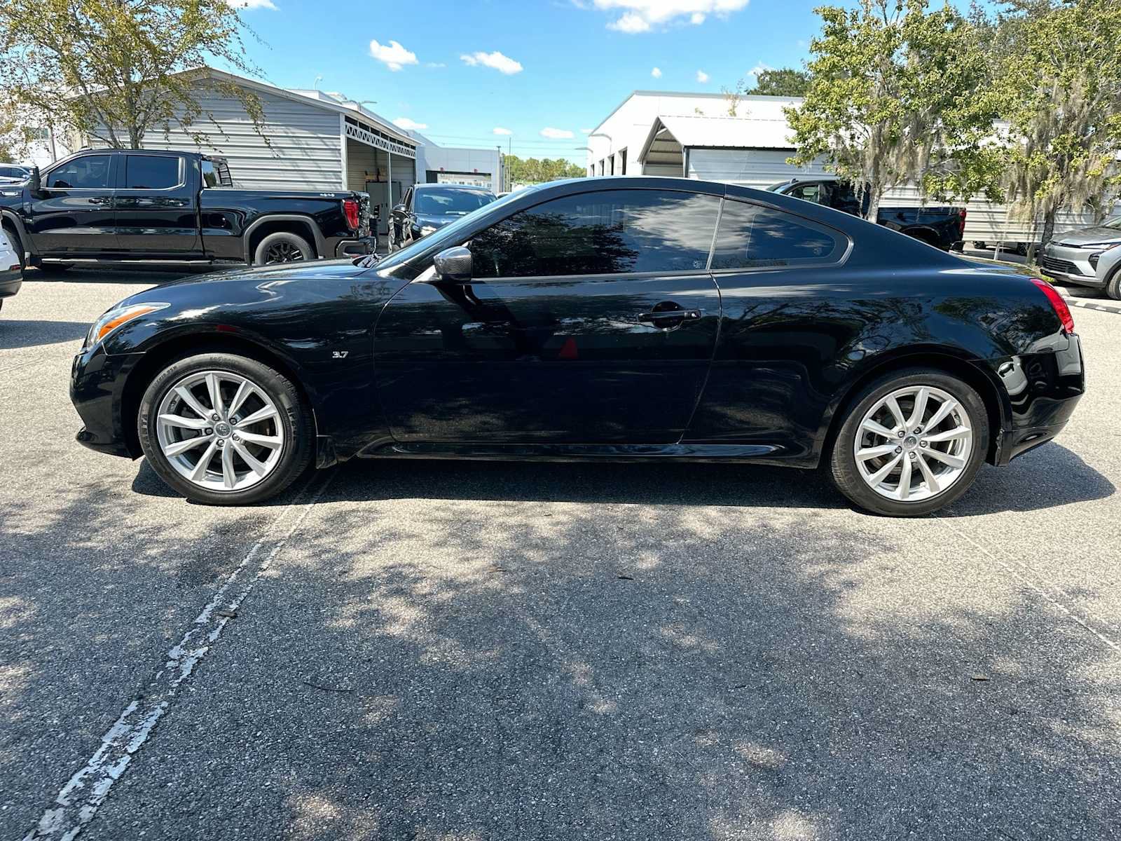 Used 2015 INFINITI Q60 AWD Coupe w/ Premium Package image 3
