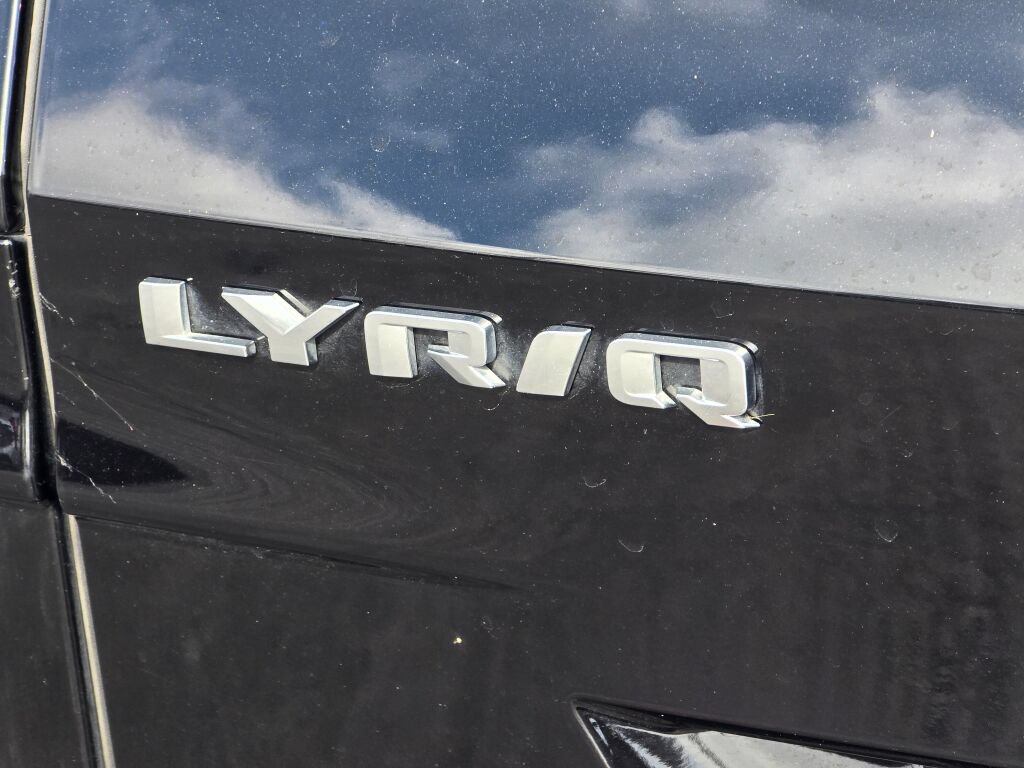 Used 2024 Cadillac Lyriq Sport AWD/4WD image 32
