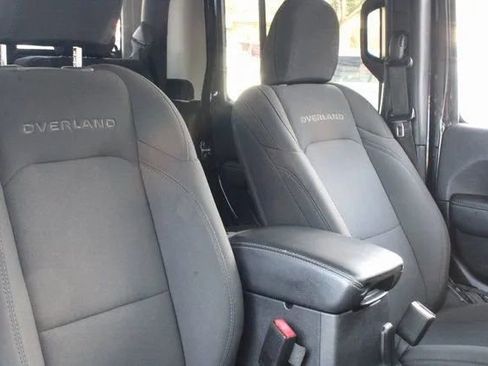 Used 2021 Jeep Gladiator Overland w/ LED Lighting Group image 32